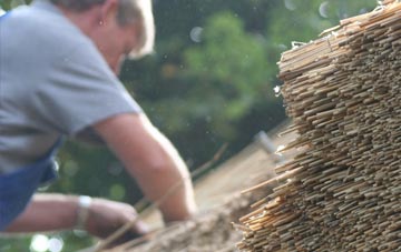 professional Manningford Abbots thatchers